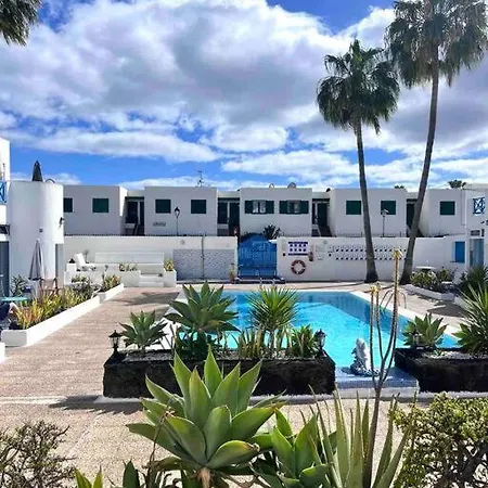 17 Blueshark Apartment *